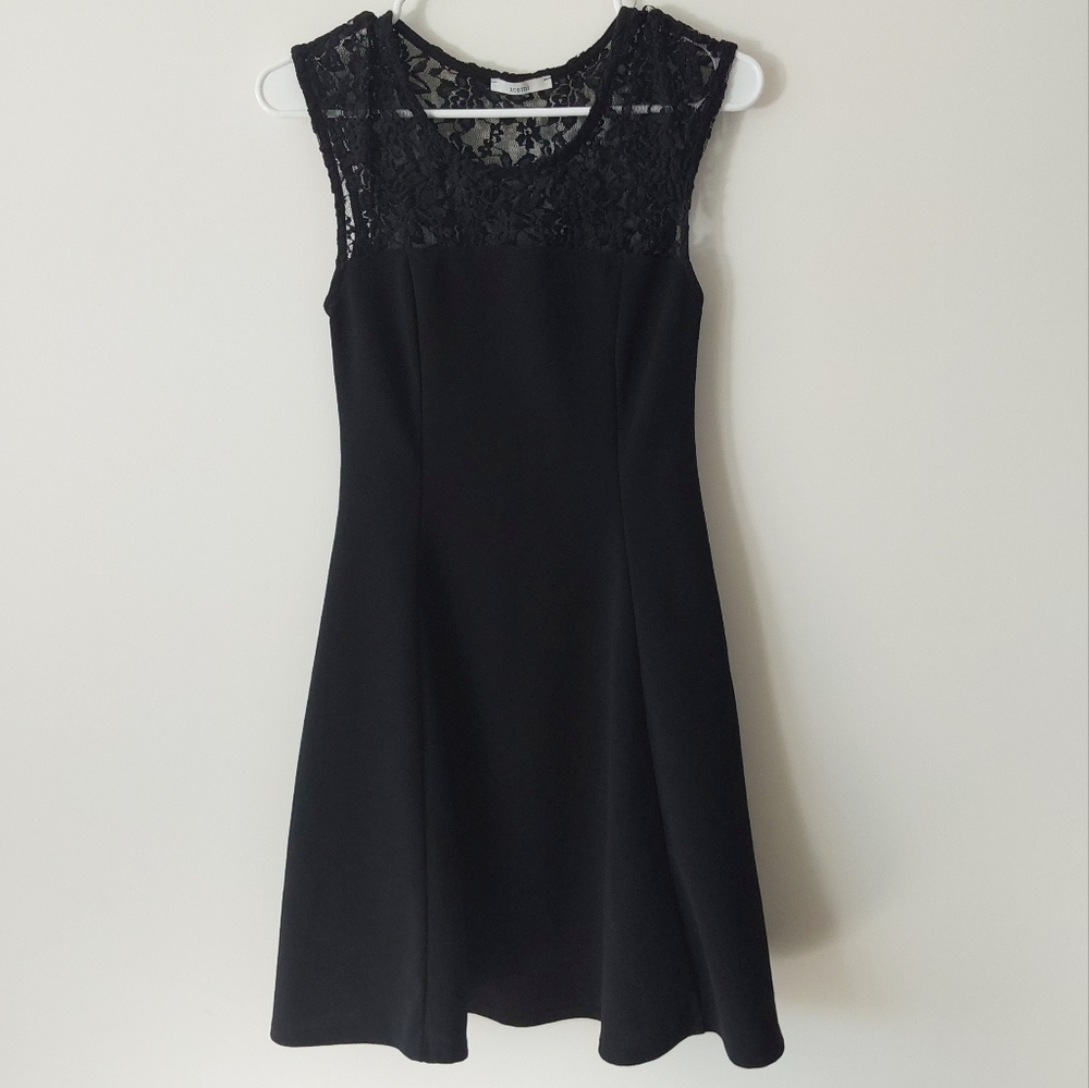 Women's Acemi Dress (Small)